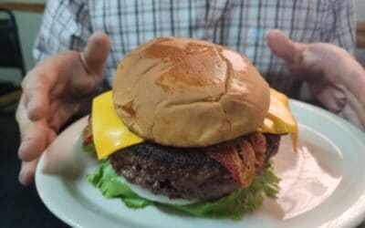 Ostrich Burger with Rustlin’ Rob’s Bacon Pepper Dip